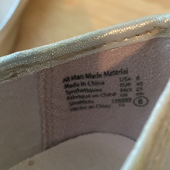 American Eagle Metallic Ballet Flats with Bow Accent - Picture 11 of 12